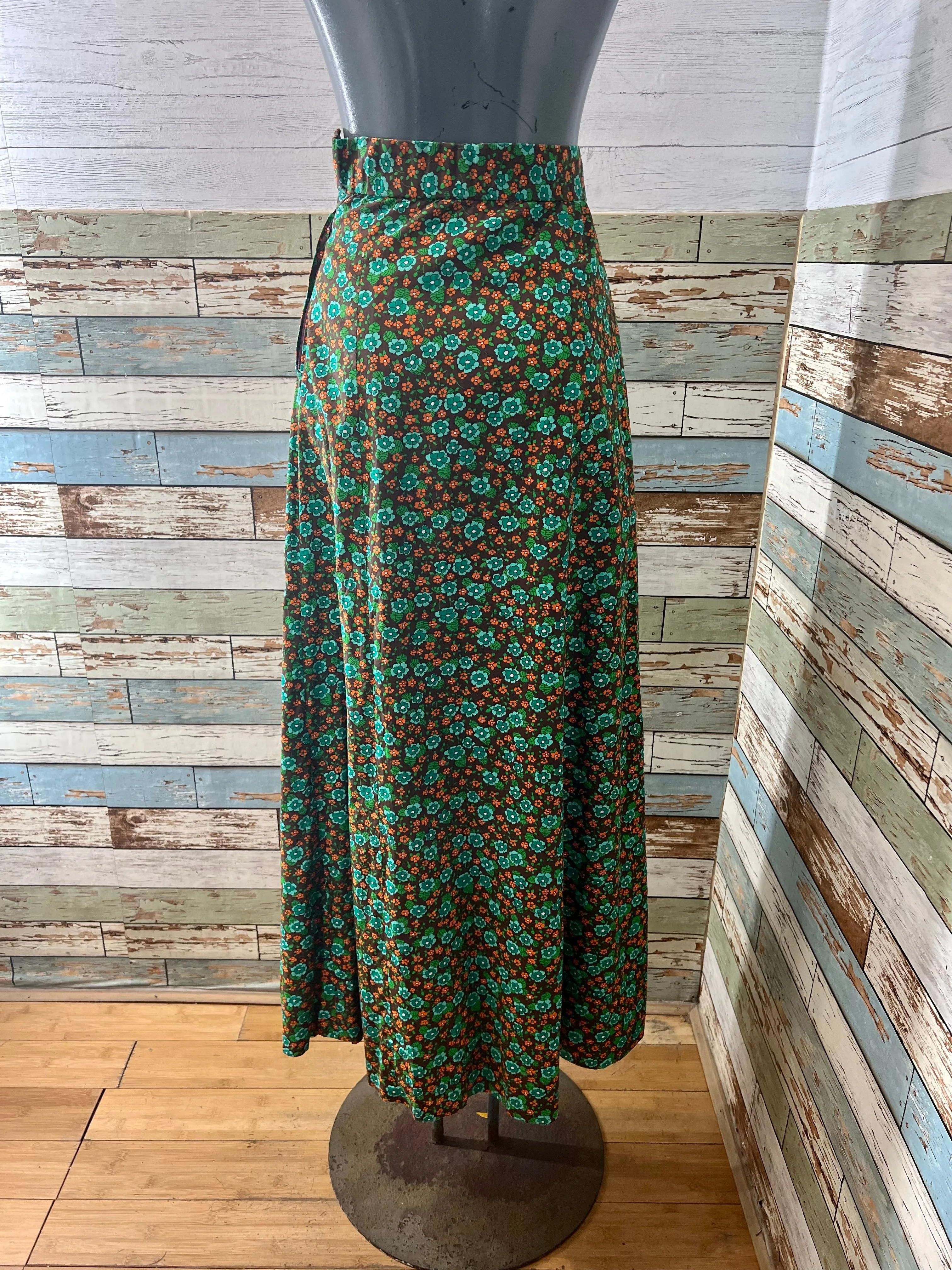 70’s Green Small Flower Print Maxi Skirt