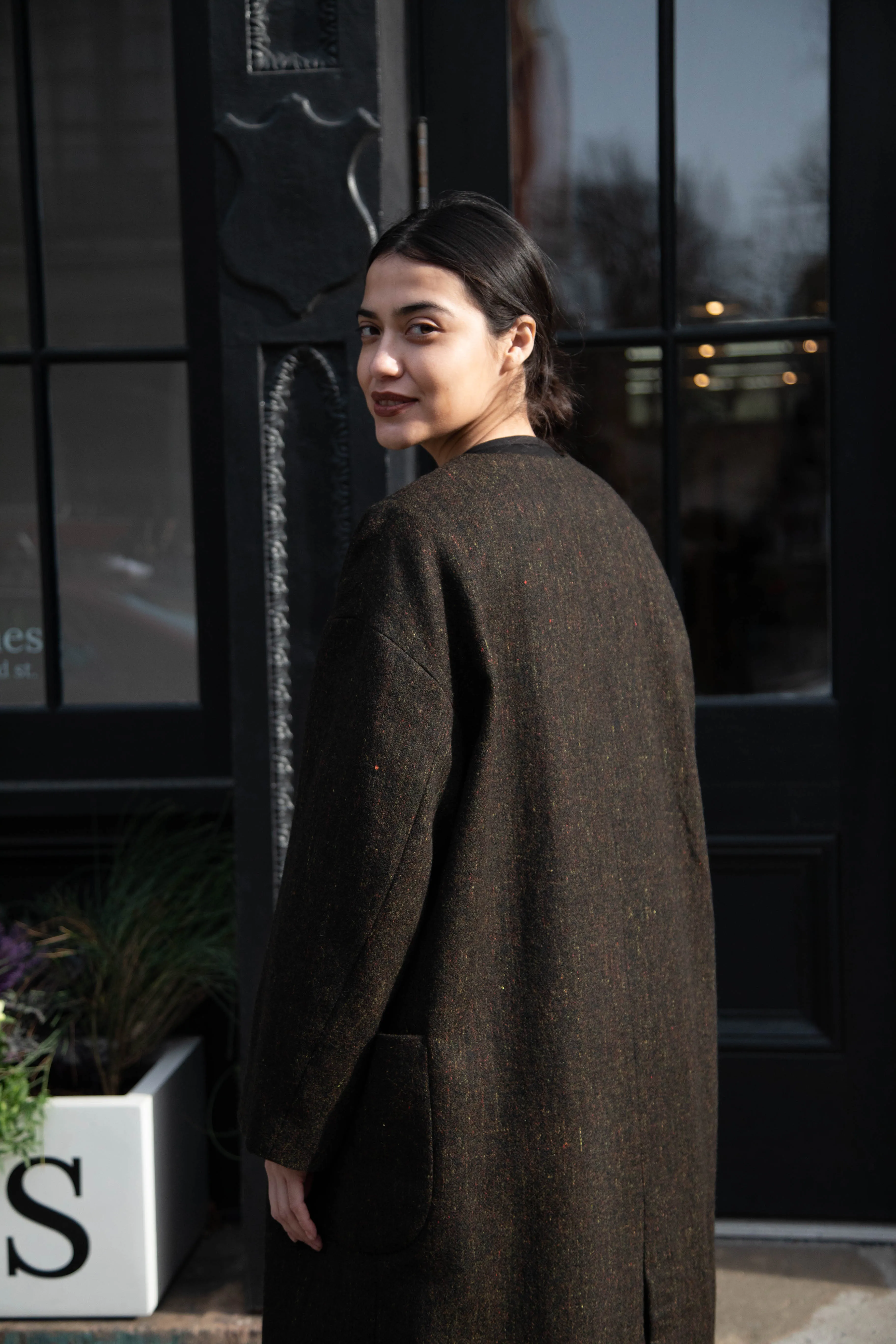 Arts & Science Tweed V-Neck Long Coat in Moss