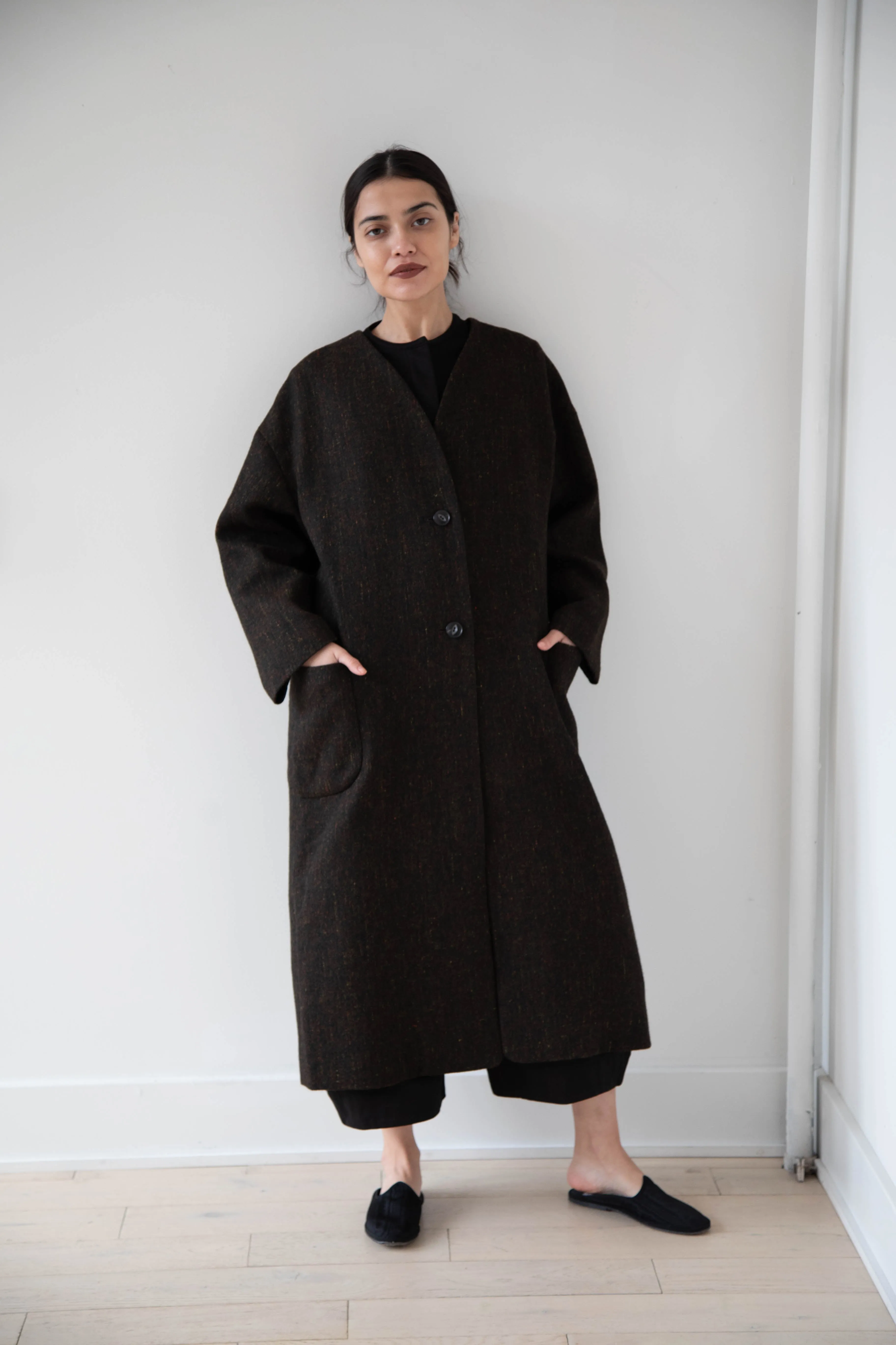 Arts & Science Tweed V-Neck Long Coat in Moss