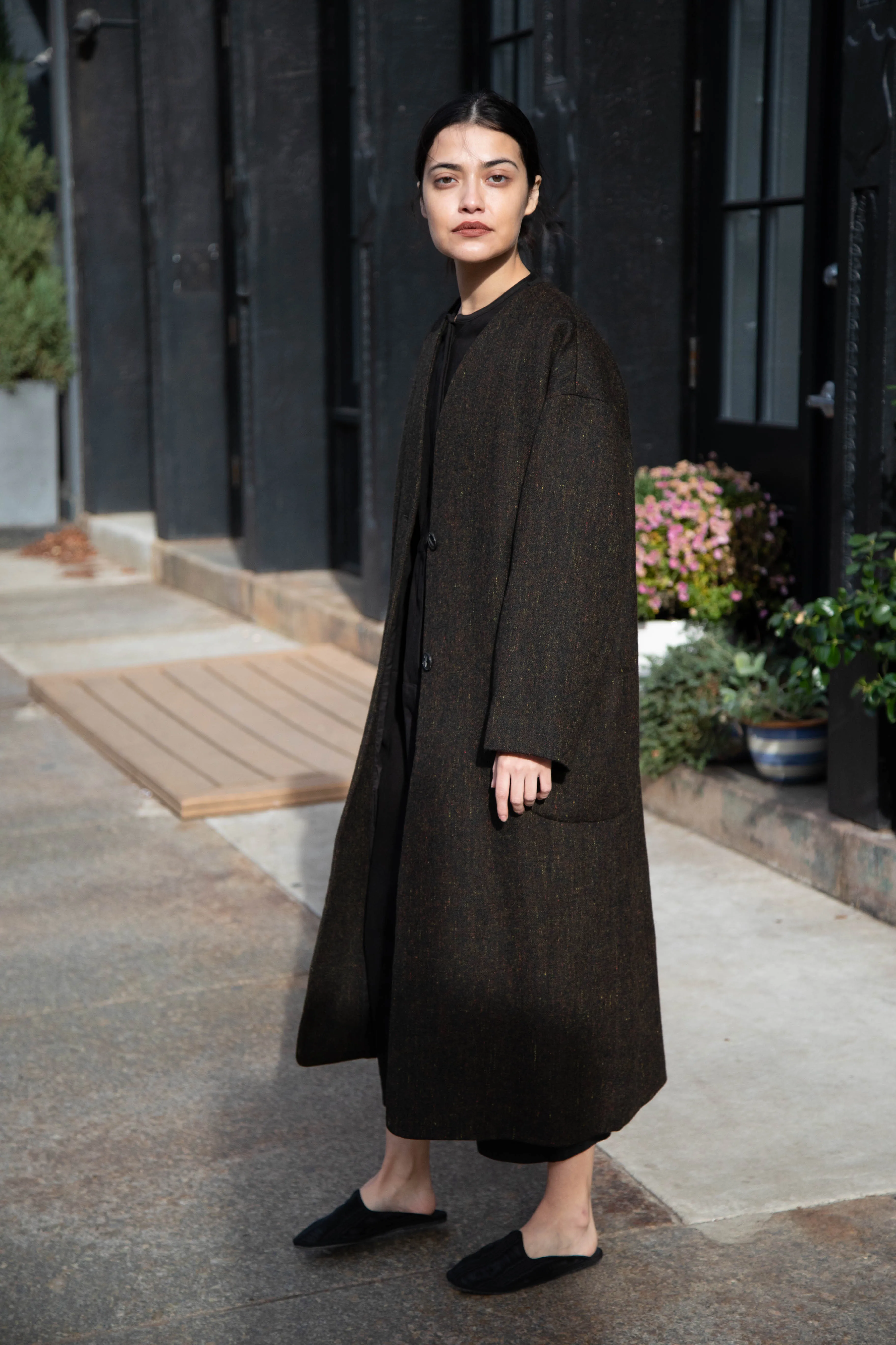Arts & Science Tweed V-Neck Long Coat in Moss