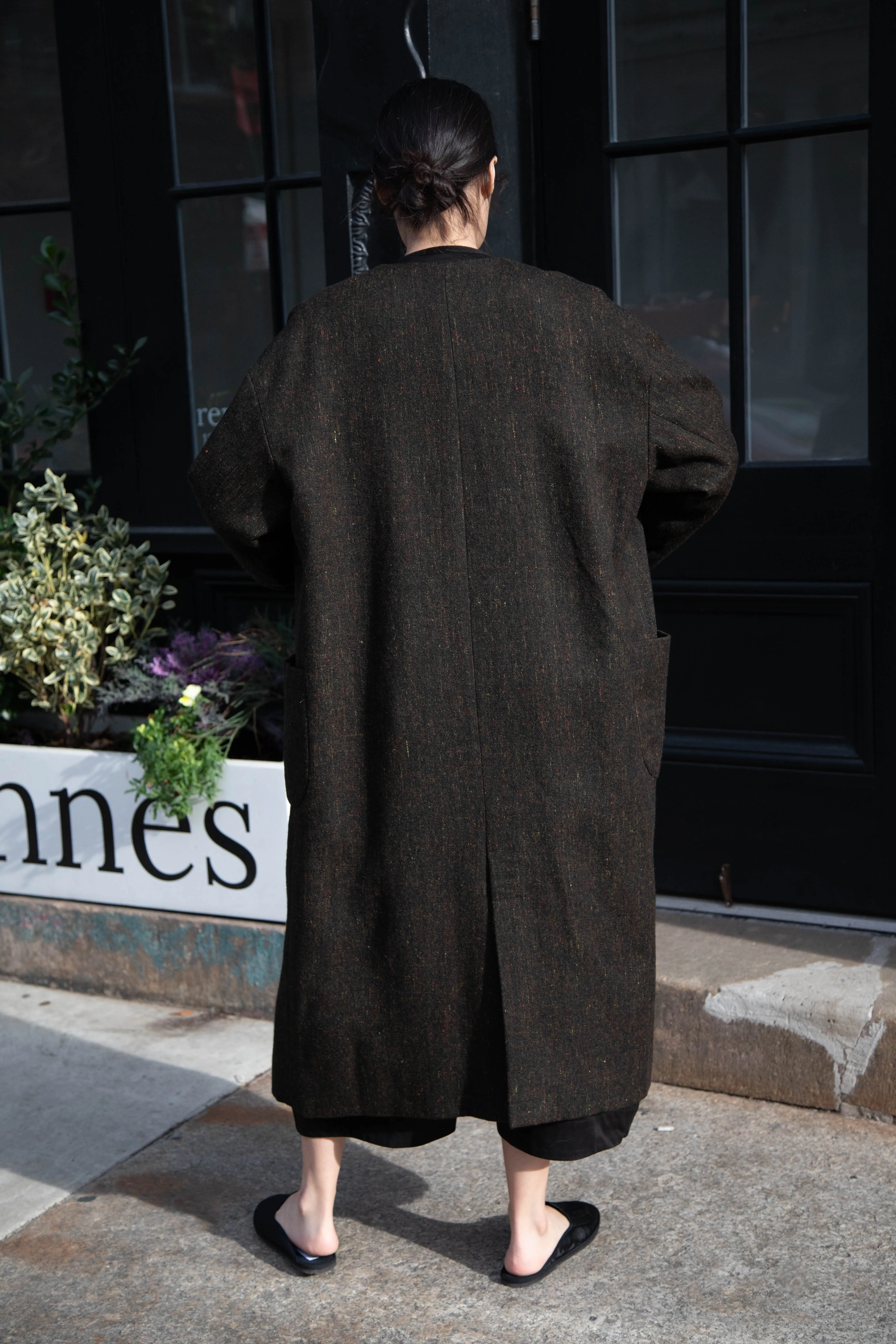 Arts & Science Tweed V-Neck Long Coat in Moss