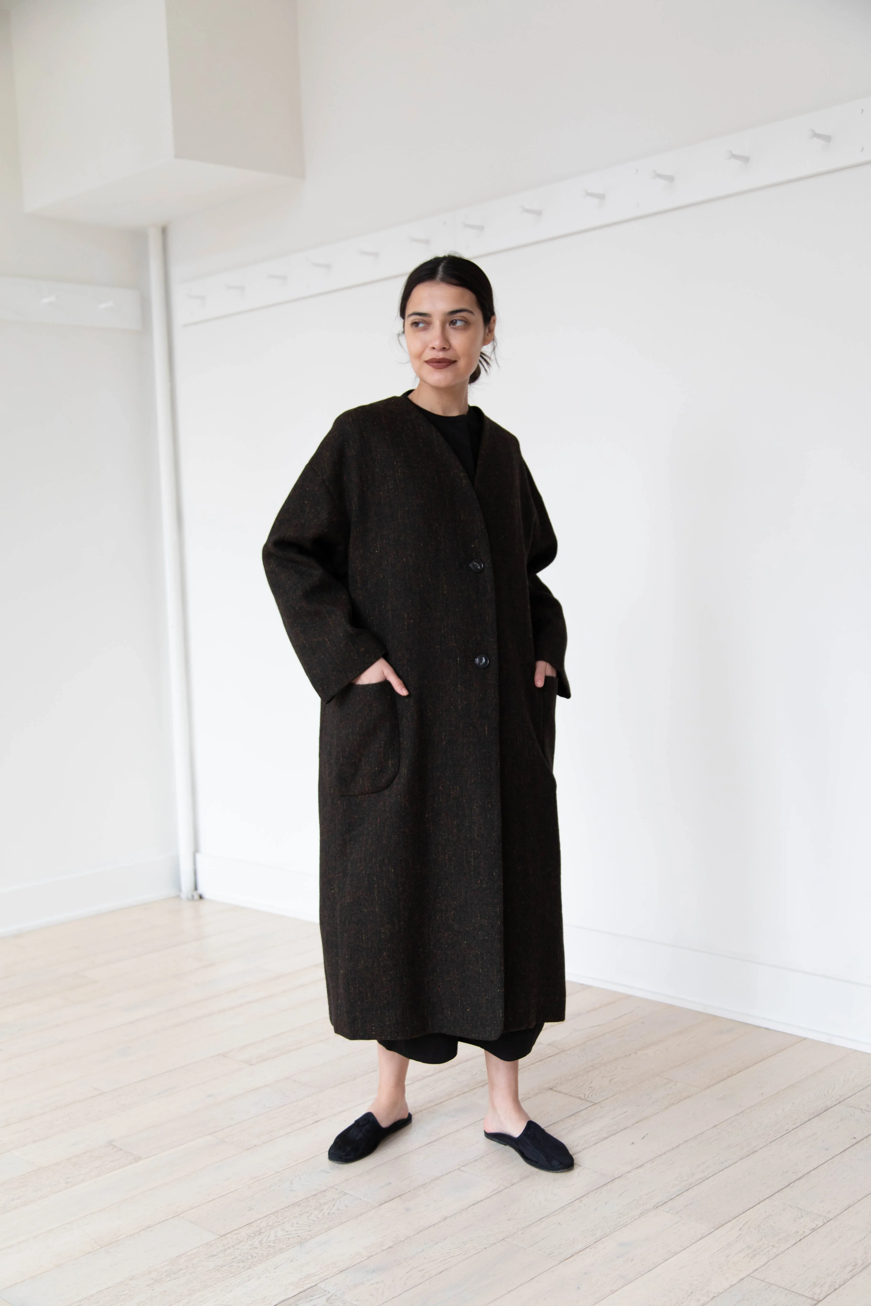 Arts & Science Tweed V-Neck Long Coat in Moss