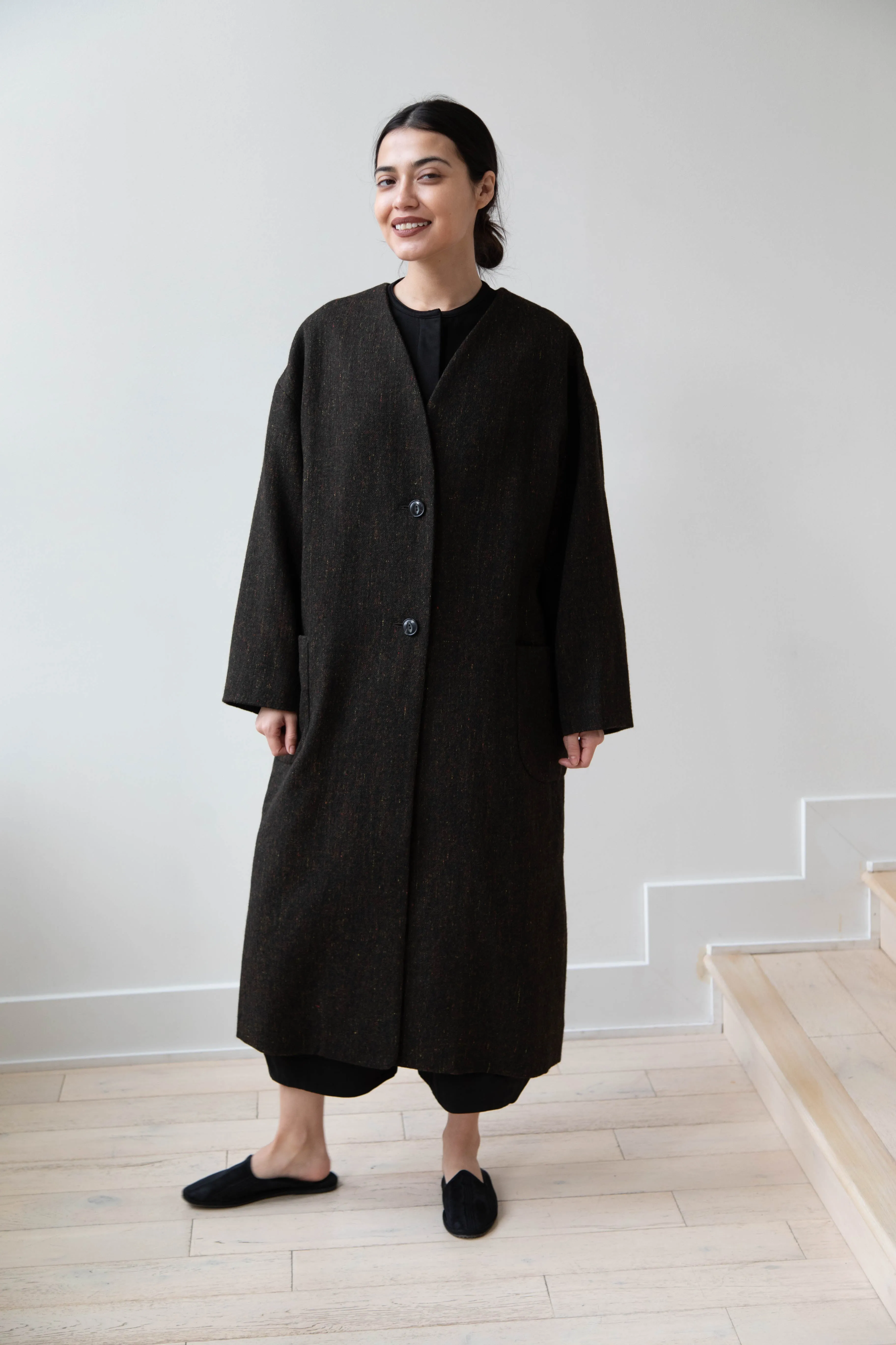 Arts & Science Tweed V-Neck Long Coat in Moss
