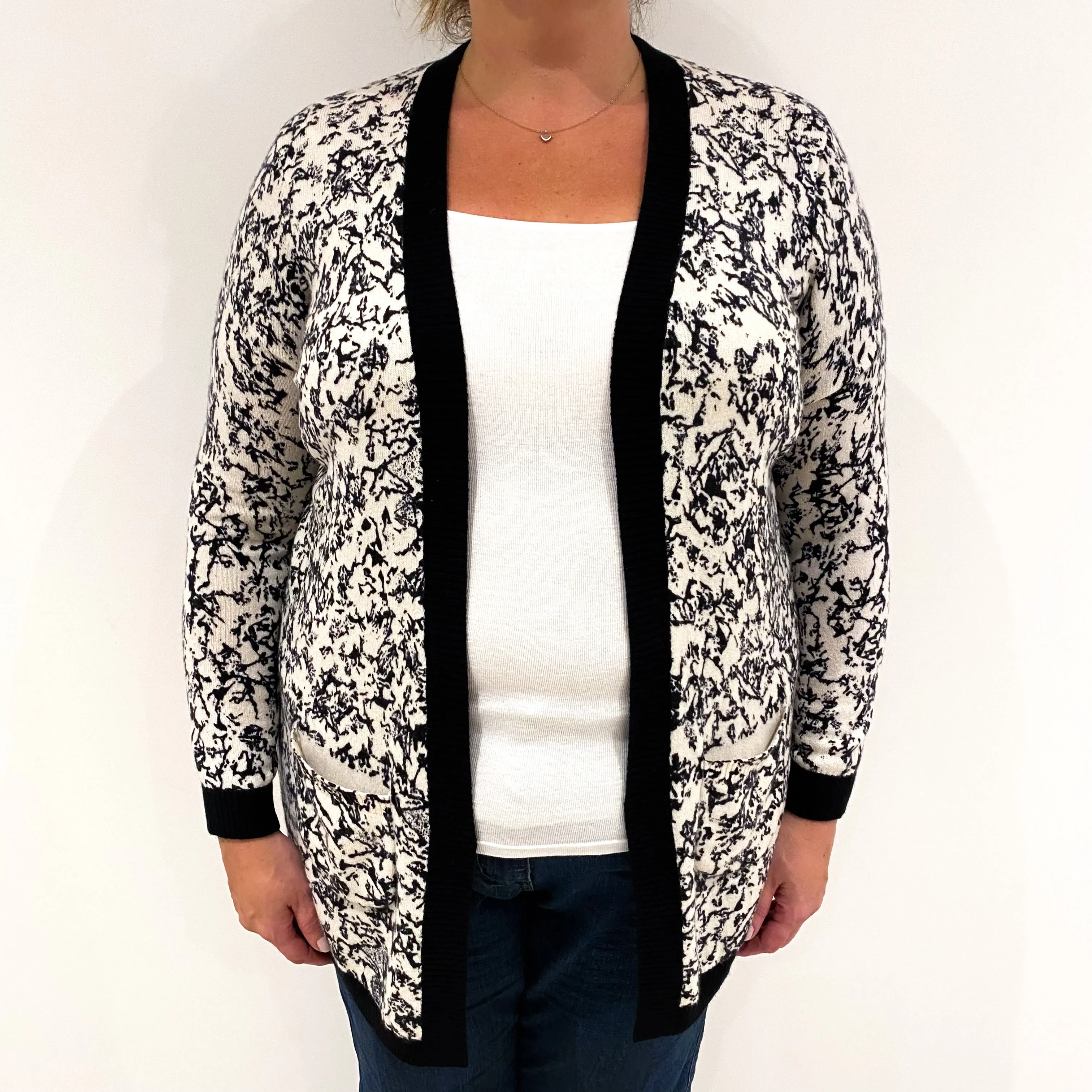 Black and White Patterned Cashmere Edge To Edge Cardigan Extra Large