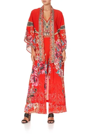KIMONO COAT AND THE QUEEN WORE RED
