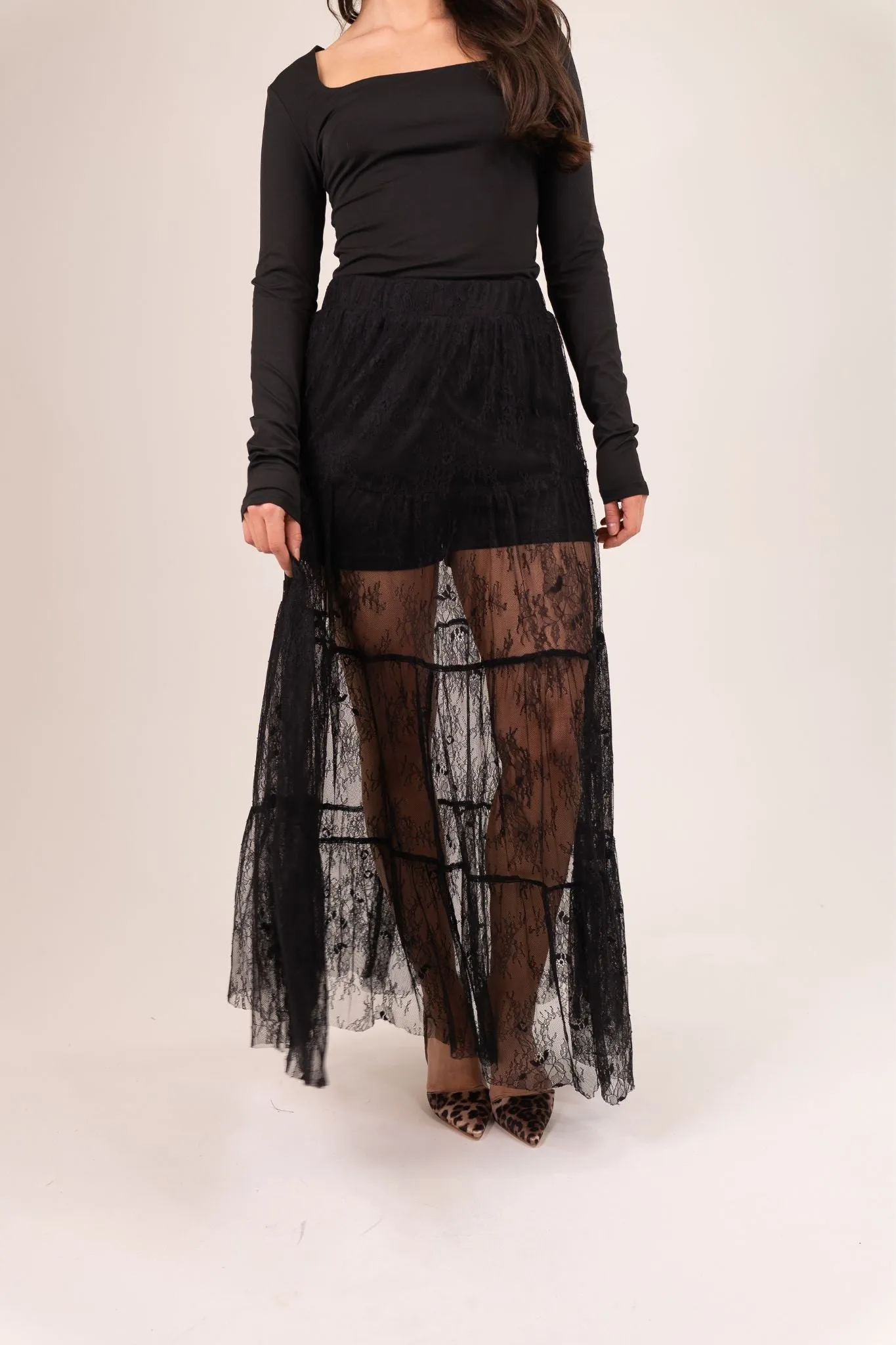 Millie Tiered Lace Maxi Skirt In Black