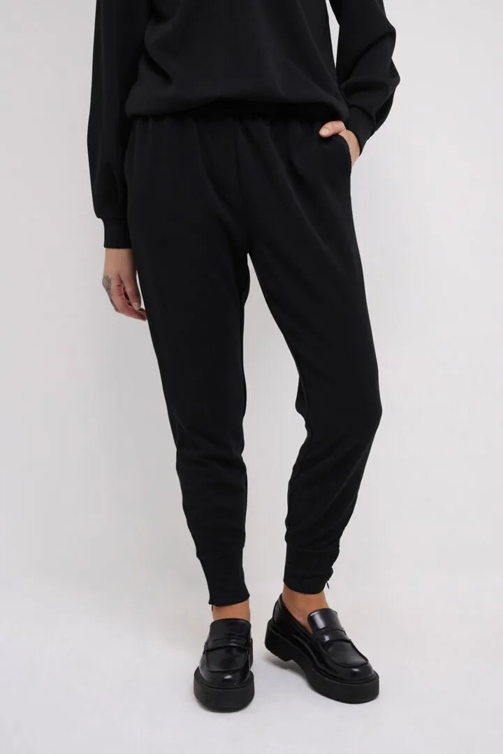 My Essential Wardrobe - The Sweat Pants