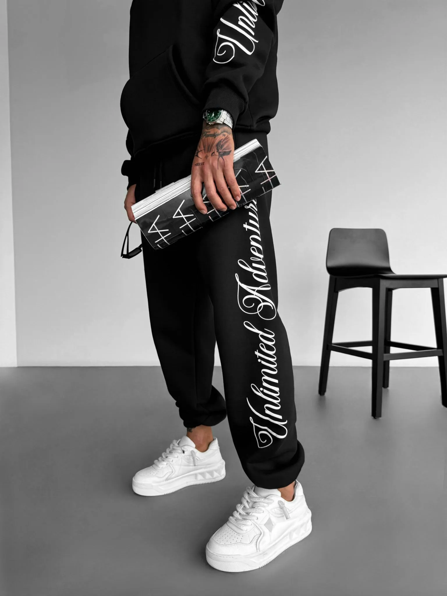 Writing Sweatpants - Black